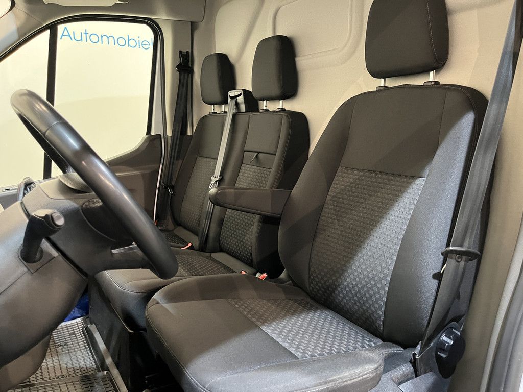Ford Transit 350 2.0 TDCI 170 PK L2H3 RWD / Trekhaak 3.500 KG / Airco / Cruise Control / Camera / 3-Zits / 61.200 KM !!