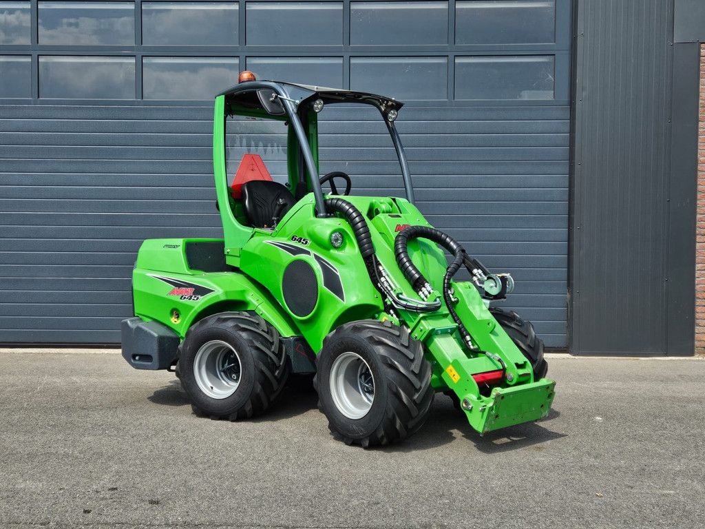 Avant 645i TDL+ mini-shovel