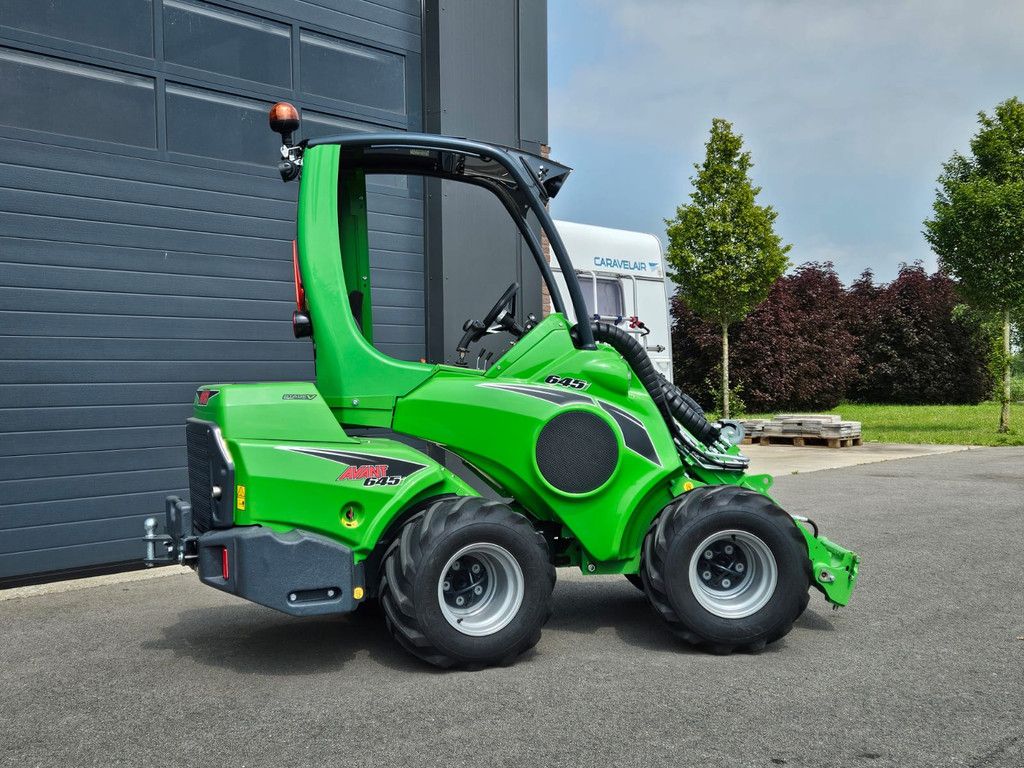 Avant 645i TDL+ mini-shovel