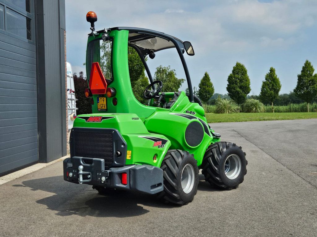 Avant 645i TDL+ mini-shovel