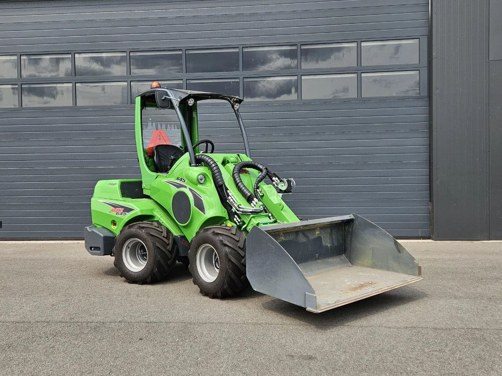 Avant 645i TDL+ mini-shovel