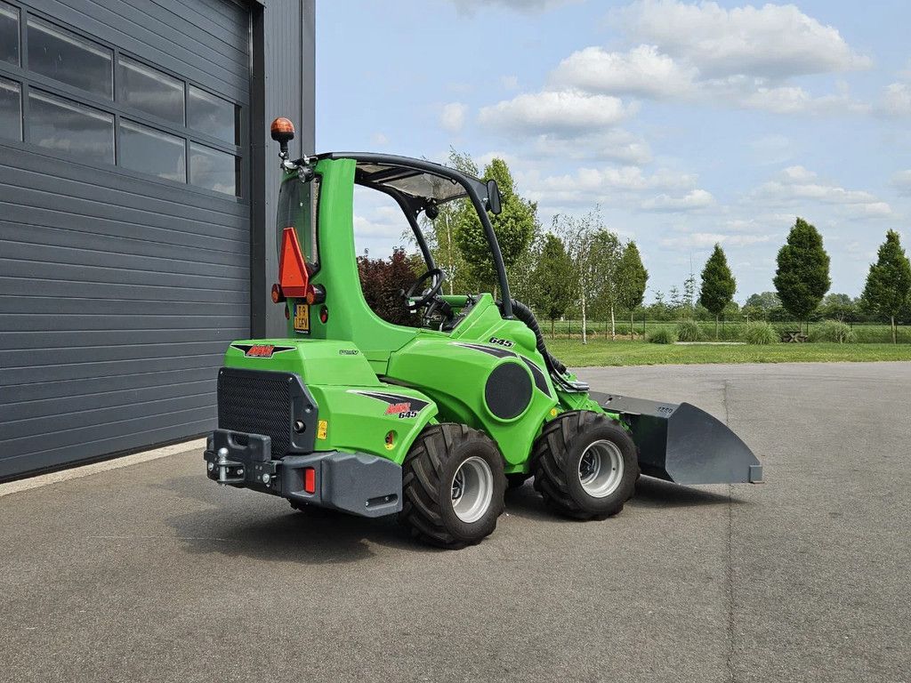 Avant 645i TDL+ mini-shovel