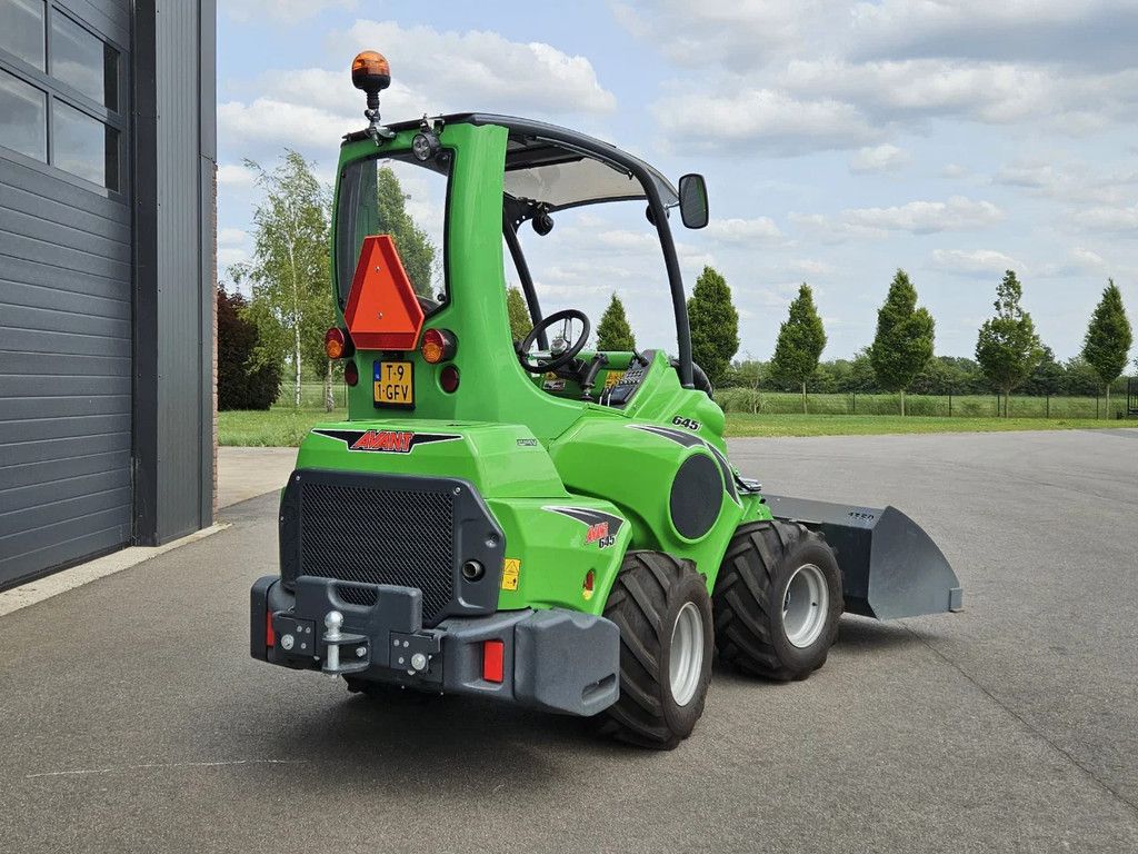 Avant 645i TDL+ mini-shovel
