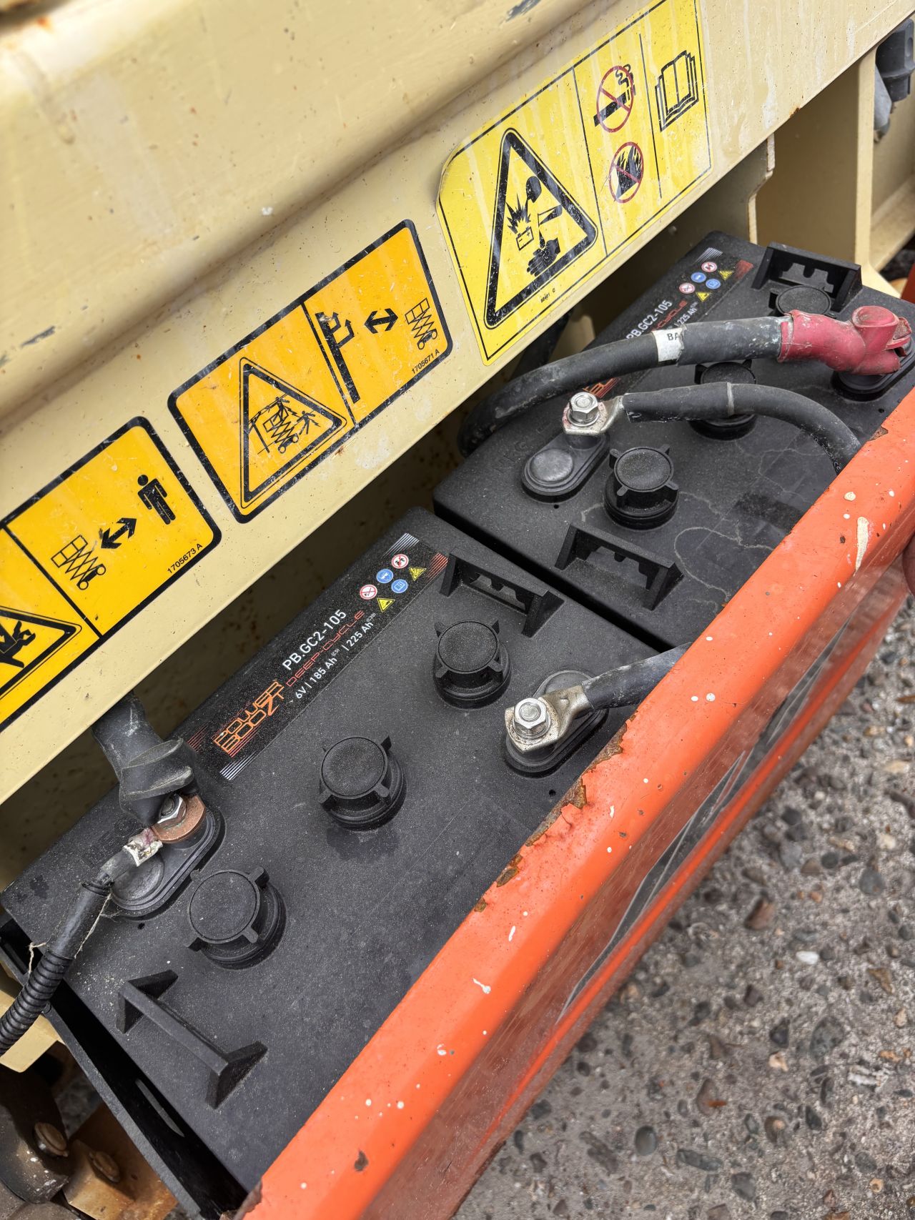 JLG 2630ES - 9,8m werkhoogte - NIEUWE accu’s + lader - GEKEURD