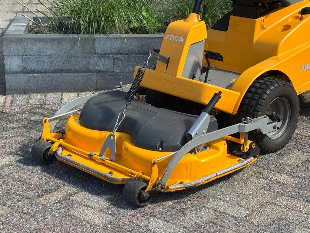 Stiga Gebruikte villa frontmaaier 13pk zitmaaier