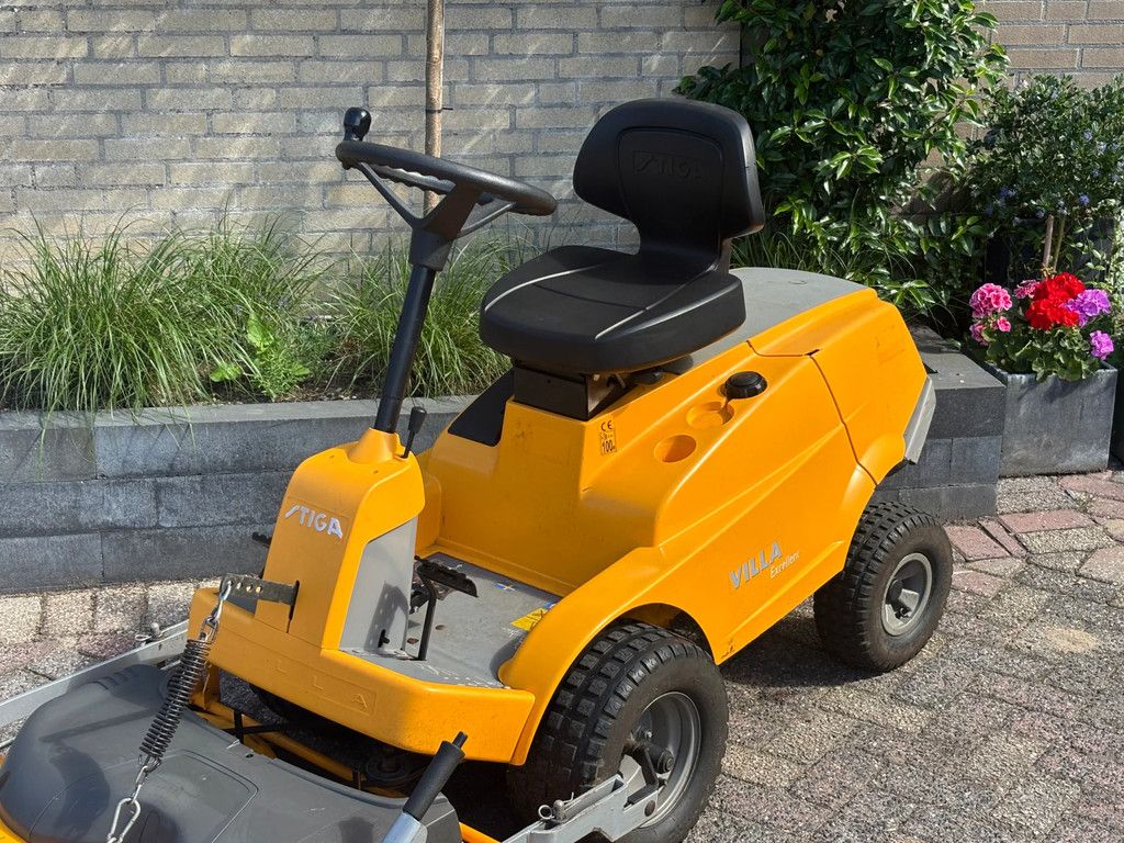 Stiga Gebruikte villa frontmaaier 13pk zitmaaier