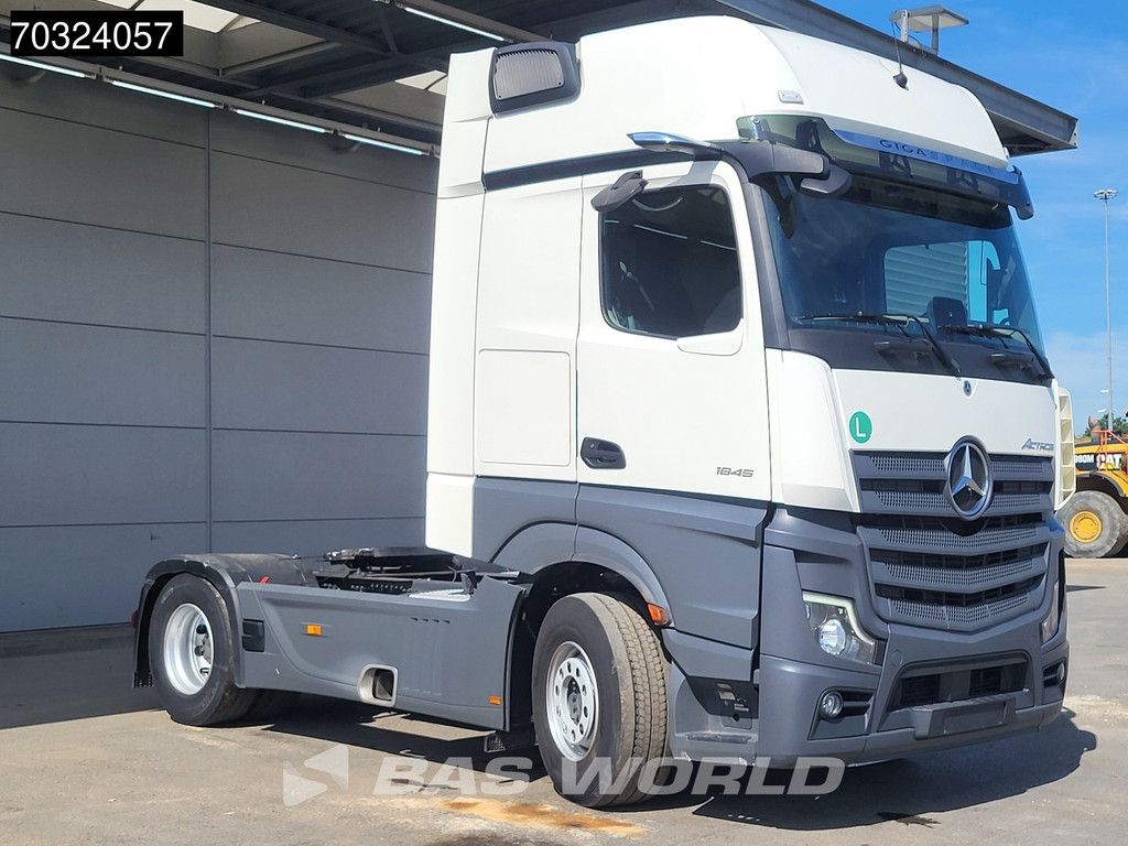 Mercedes Actros 1845 4X2 GigaSpace Retarder Standklima ACC Navi