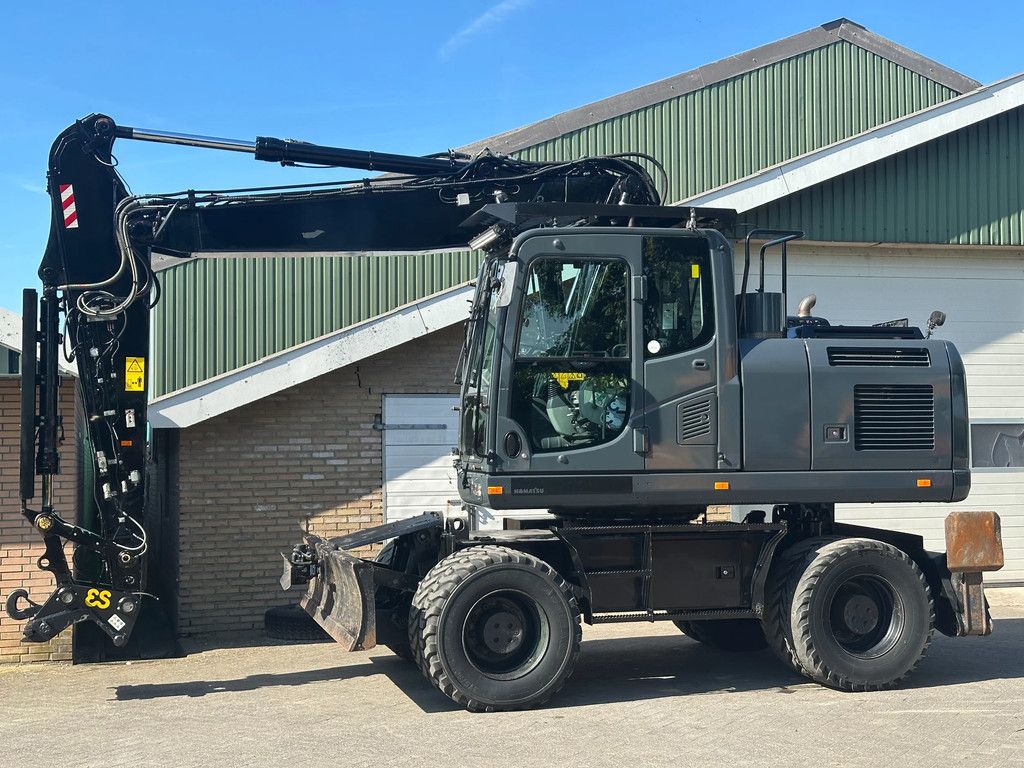 Komatsu PW180-10
