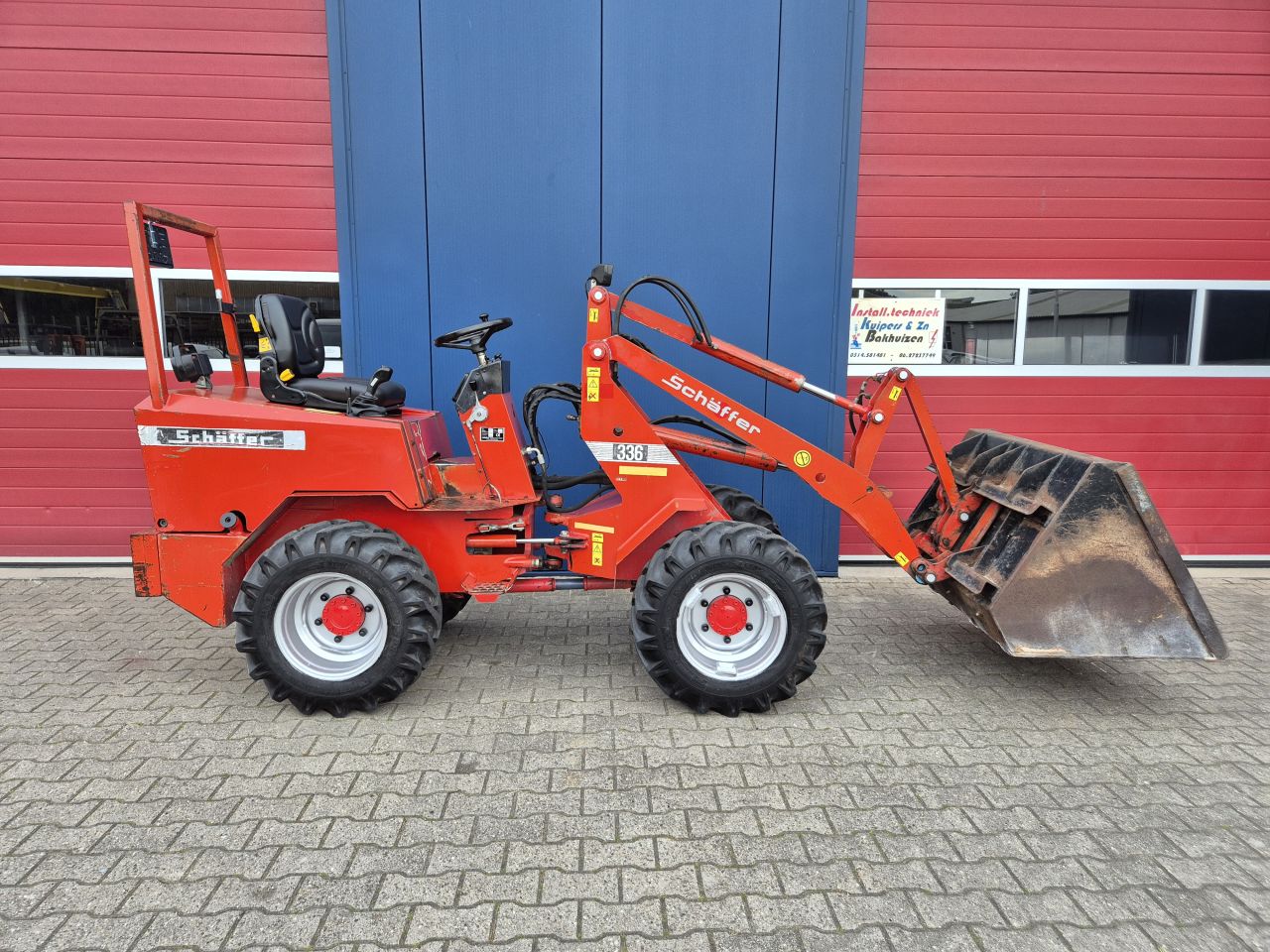 SCHAFFER 336 SHOVEL 36PK MET KENTEKEN