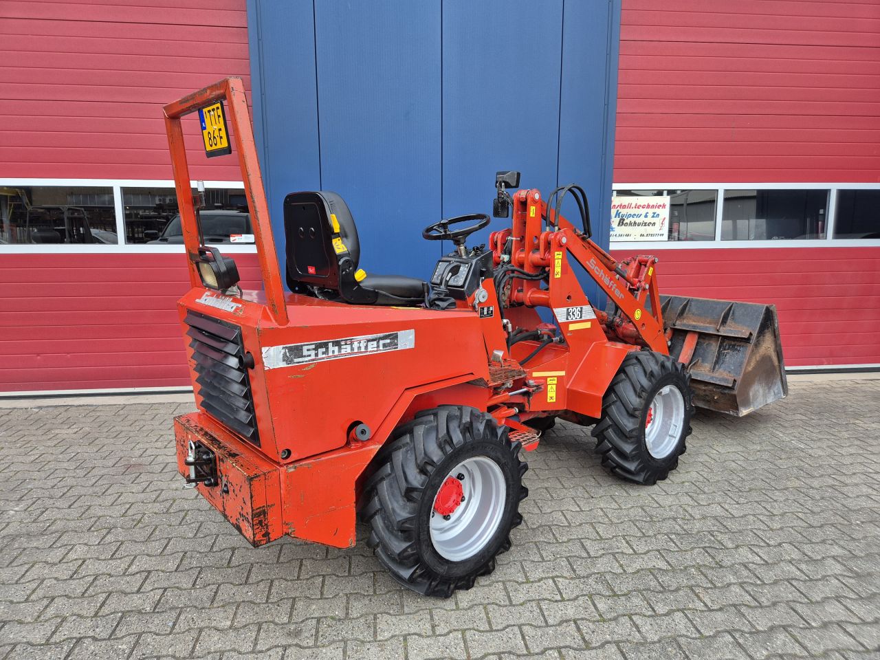 SCHAFFER 336 SHOVEL 36PK MET KENTEKEN