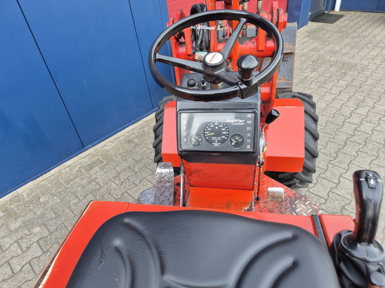 SCHAFFER 336 SHOVEL 36PK MET KENTEKEN