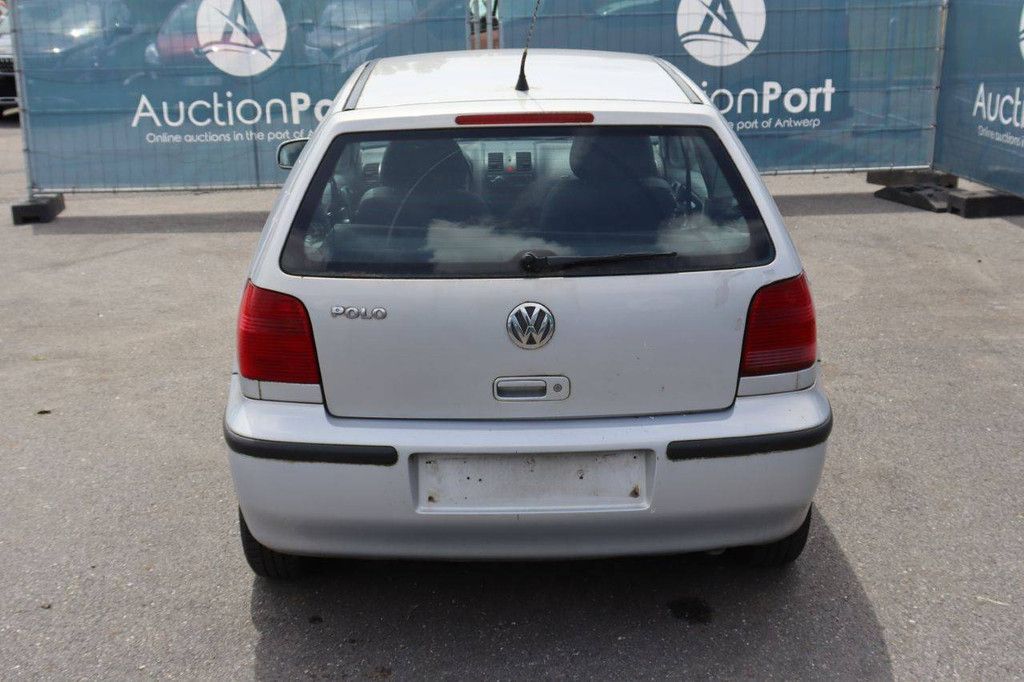 Pkw Volkswagen Polo Benzin 55 PS 2000 (Marge)