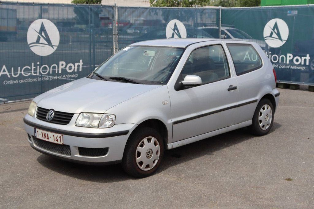 Pkw Volkswagen Polo Benzin 55 PS 2000 (Marge)