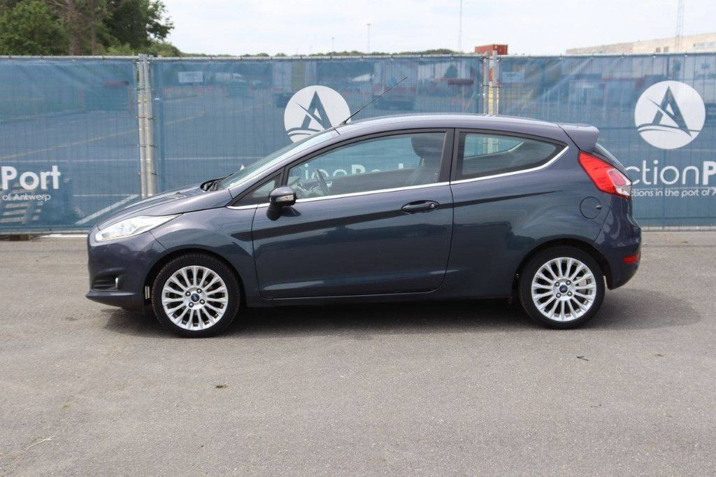 Passenger car Ford Fiesta Petrol 100hp 2014 (Margin)