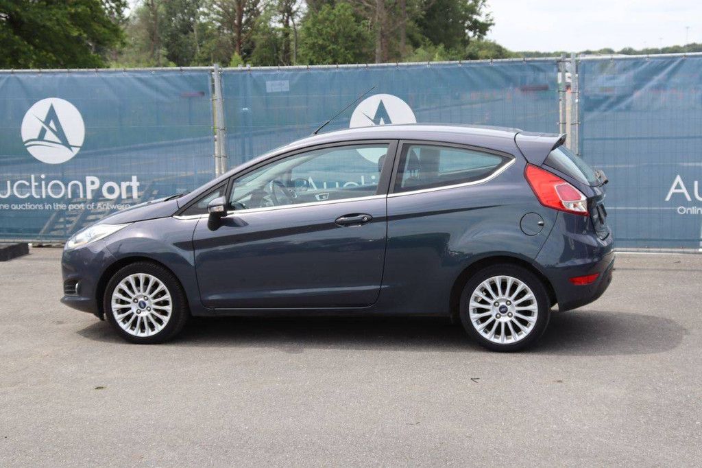 Passenger car Ford Fiesta Petrol 100hp 2014 (Margin)