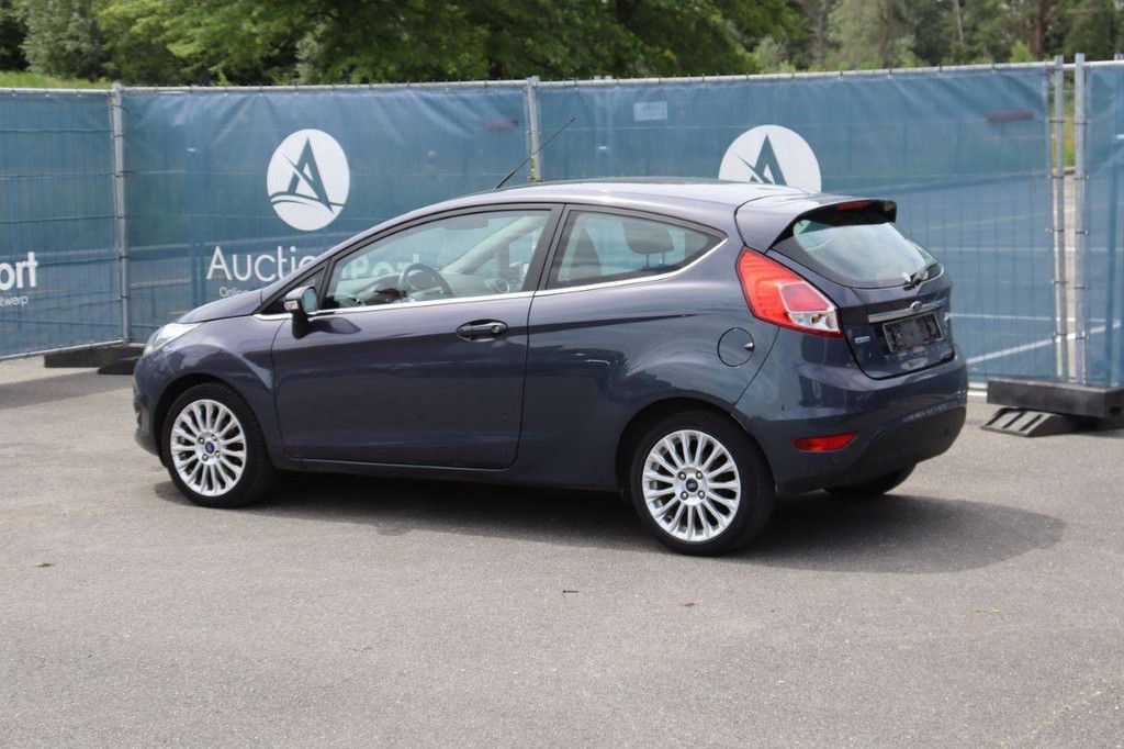 Passenger car Ford Fiesta Petrol 100hp 2014 (Margin)