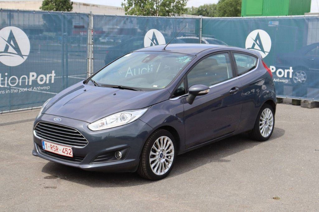 Passenger car Ford Fiesta Petrol 100hp 2014 (Margin)