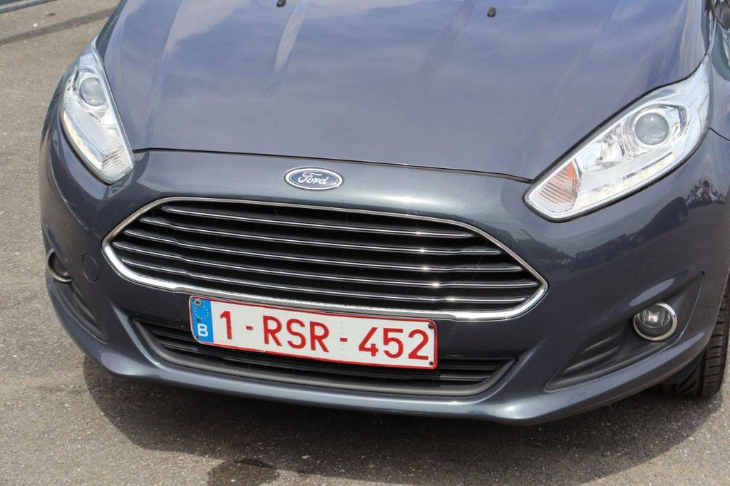 Passenger car Ford Fiesta Petrol 100hp 2014 (Margin)