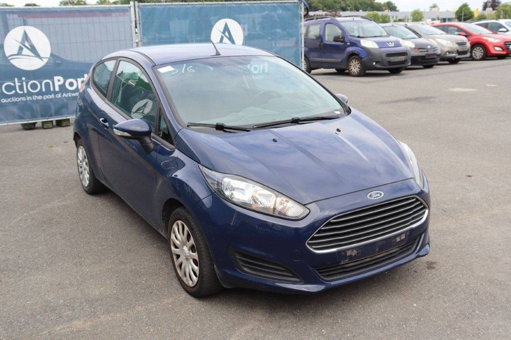 Passenger car Ford Fiesta Petrol 82hp 2015 (Margin)