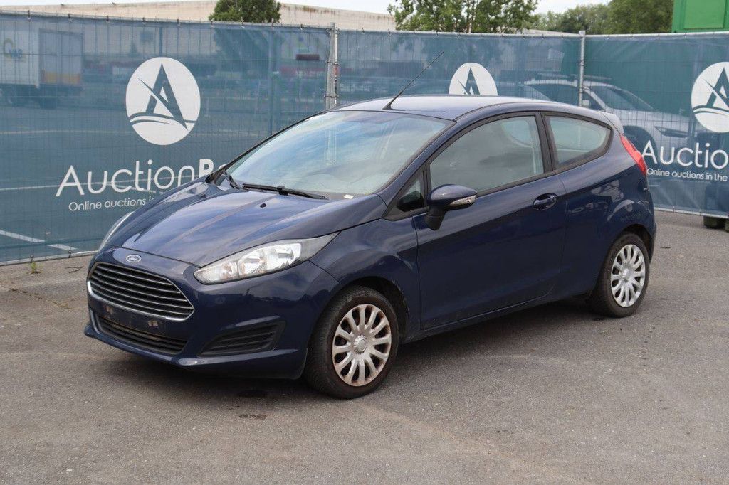Passenger car Ford Fiesta Petrol 82hp 2015 (Margin)