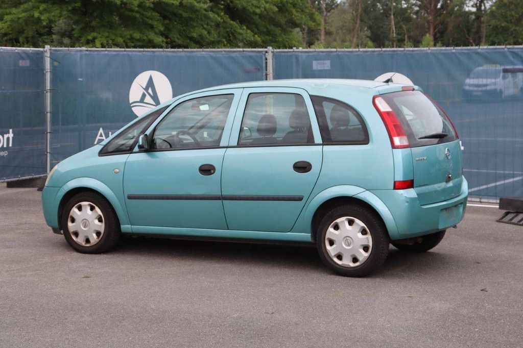 Passenger car Opel Movano Diesel 100hp 2004 (Margin)