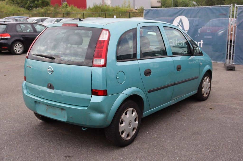 Passenger car Opel Movano Diesel 100hp 2004 (Margin)