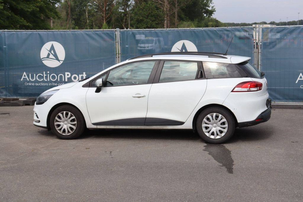 Passenger car Renault Clio Petrol 77hp 2019 (Margin)
