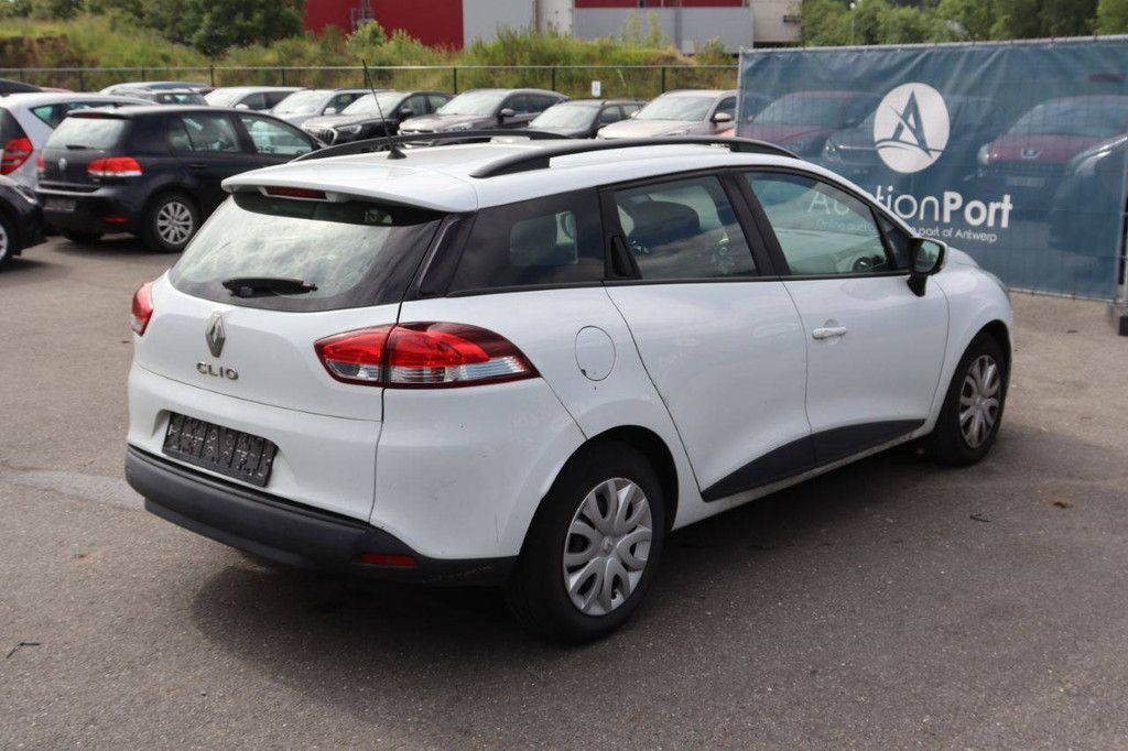 Passenger car Renault Clio Petrol 77hp 2019 (Margin)