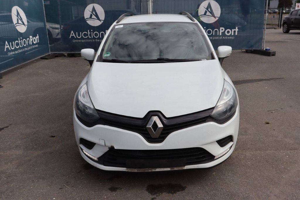Passenger car Renault Clio Petrol 77hp 2019 (Margin)