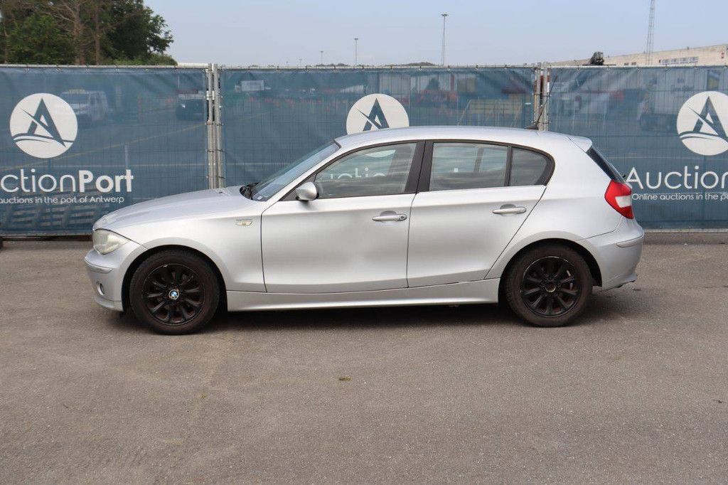 Passenger car BMW 116i Petrol 115hp 2005 (Margin)
