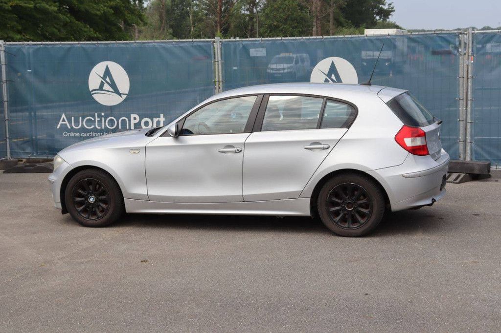 Passenger car BMW 116i Petrol 115hp 2005 (Margin)