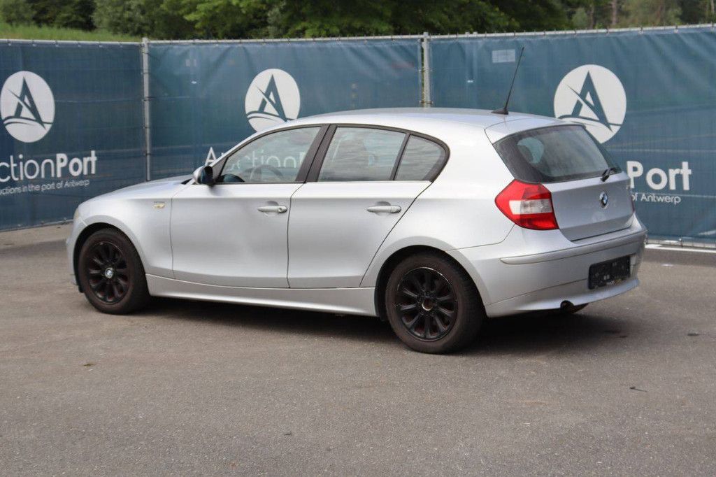 Passenger car BMW 116i Petrol 115hp 2005 (Margin)