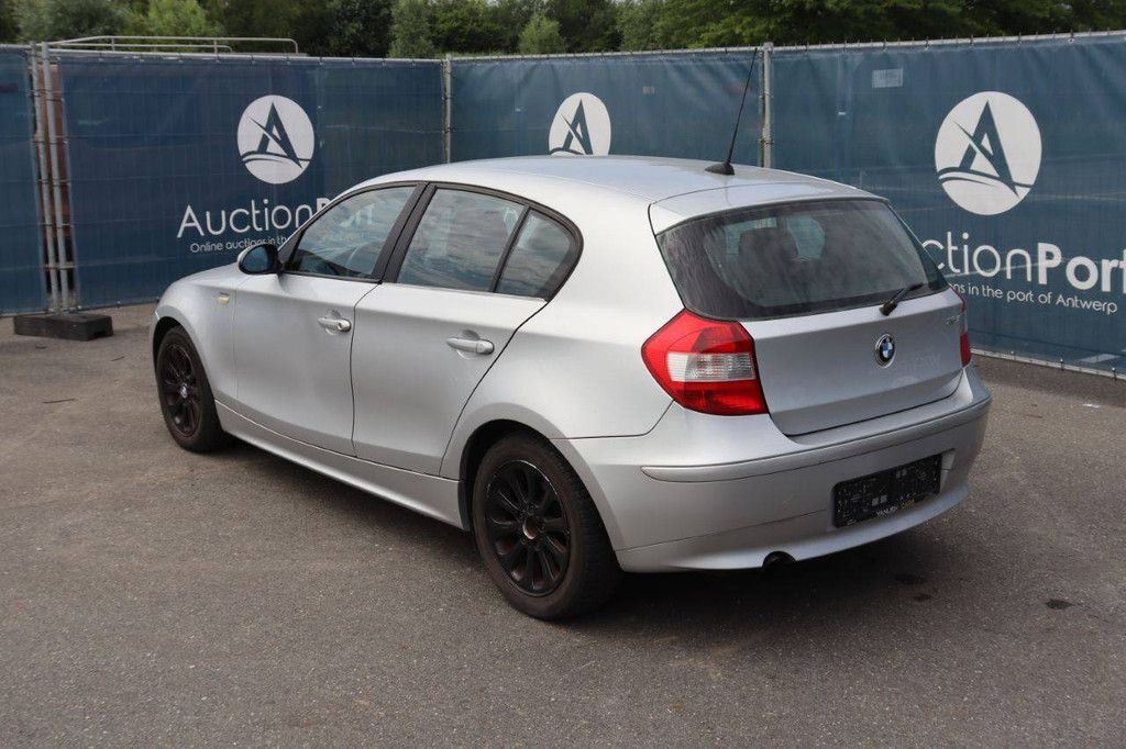 Passenger car BMW 116i Petrol 115hp 2005 (Margin)
