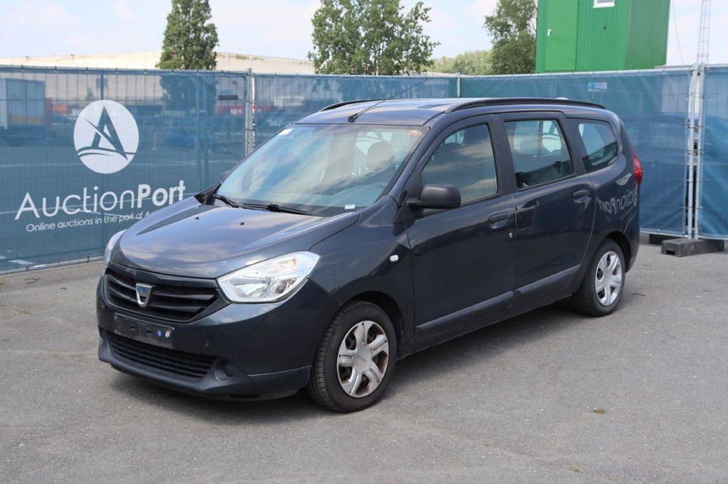 Dacia Lodgy Pkw Benzin 115 PS 2014 (Margin)