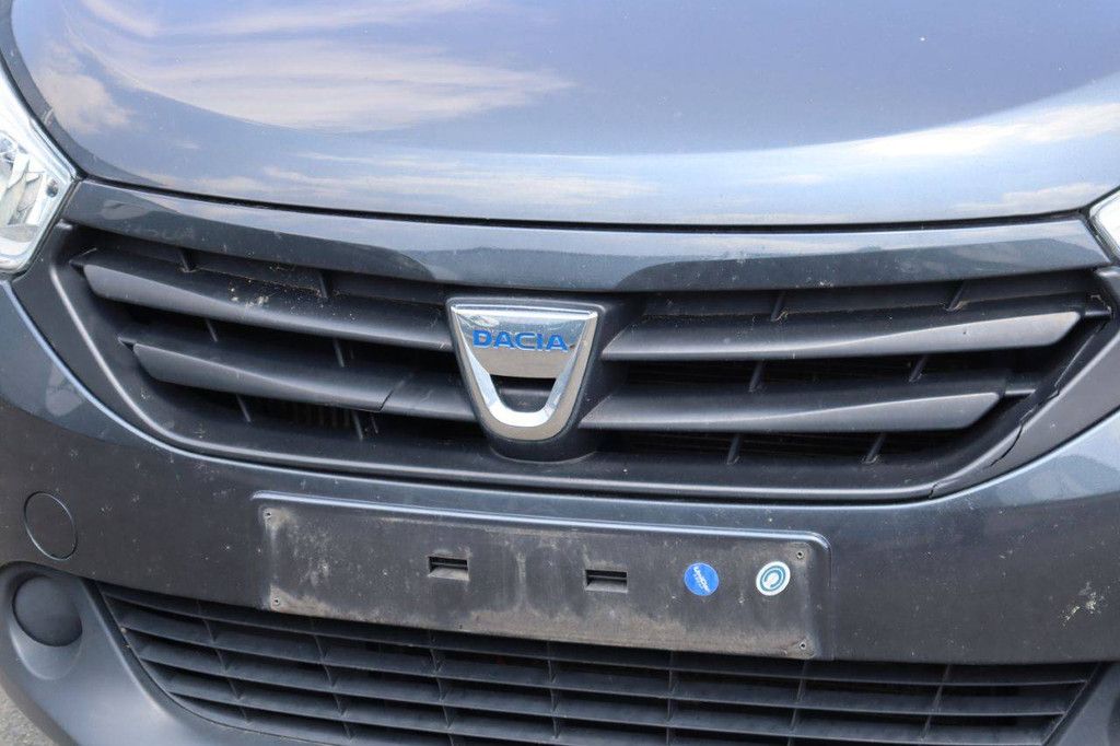Dacia Lodgy Pkw Benzin 115 PS 2014 (Margin)