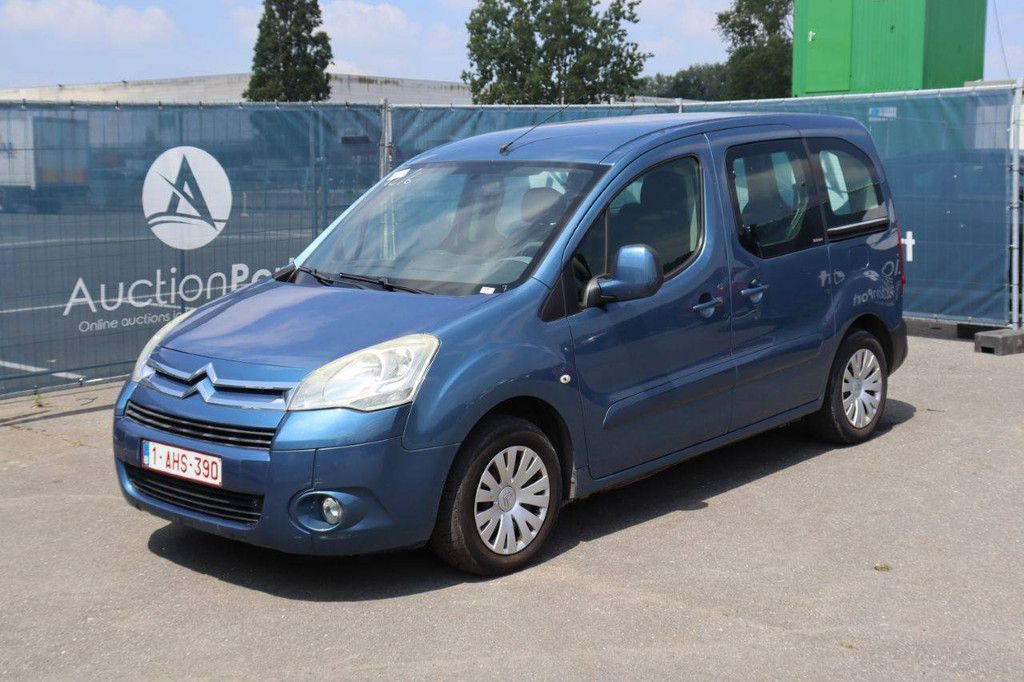 Passenger car Citroën Berlingo Petrol 120hp 2011 (Margin)