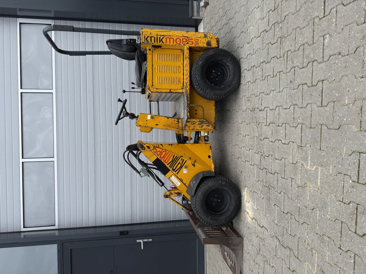 Knikmops 90