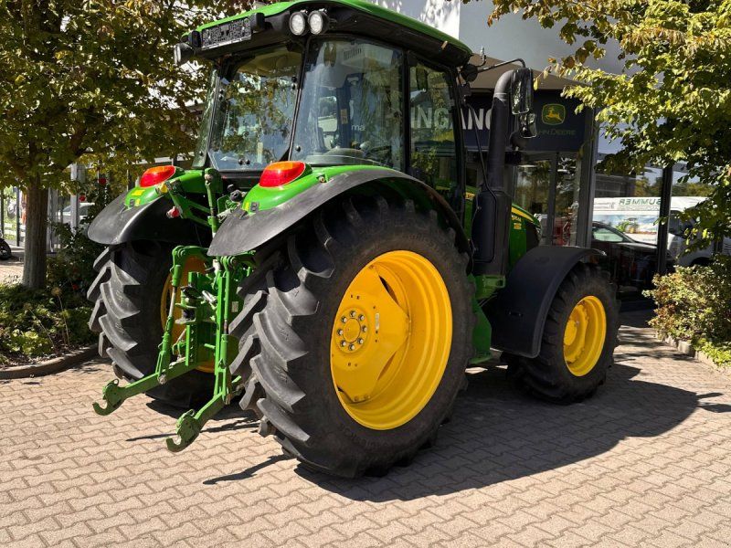 John Deere 5115 M
