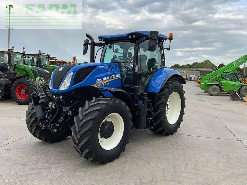 New Holland t7.210 auto command (st26810)