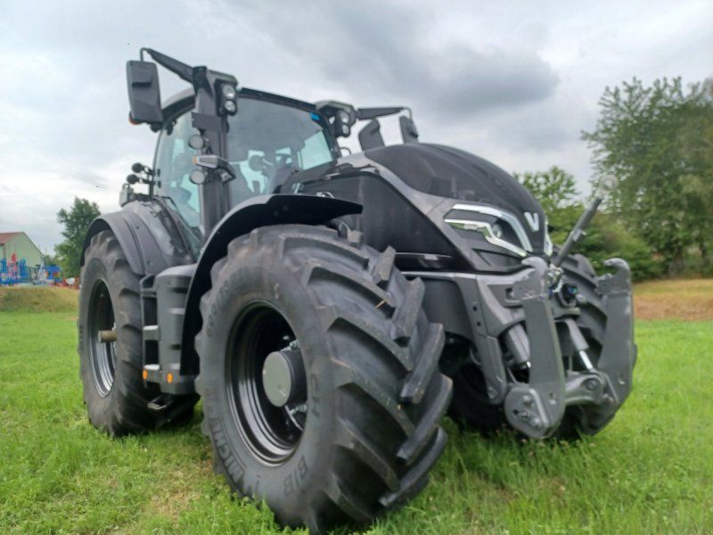 Valtra Q265