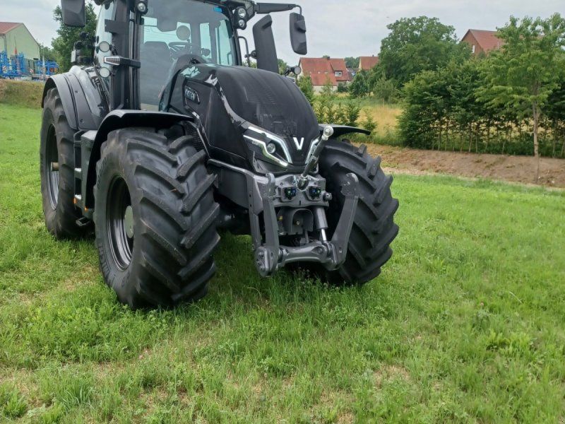 Valtra Q265