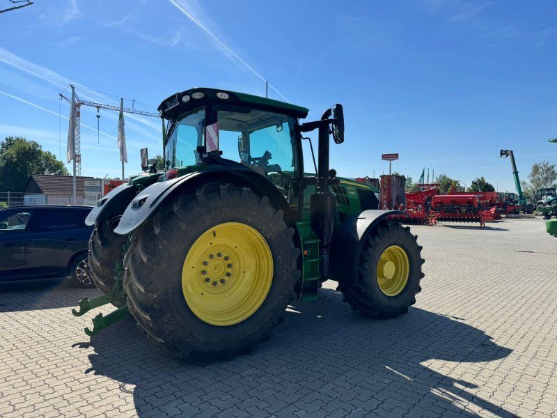 John Deere 6175R