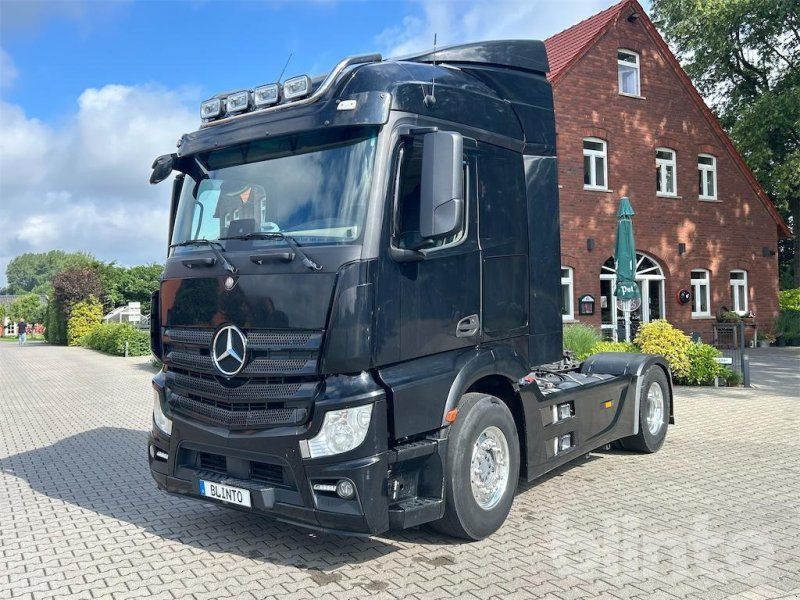 Mercedes-Benz Actros 1843