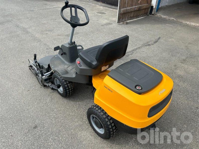 Stiga 300 LC
