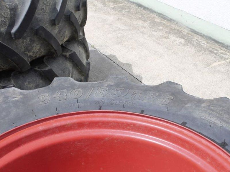 BKT 340/85 R28 + 420/85 R38
