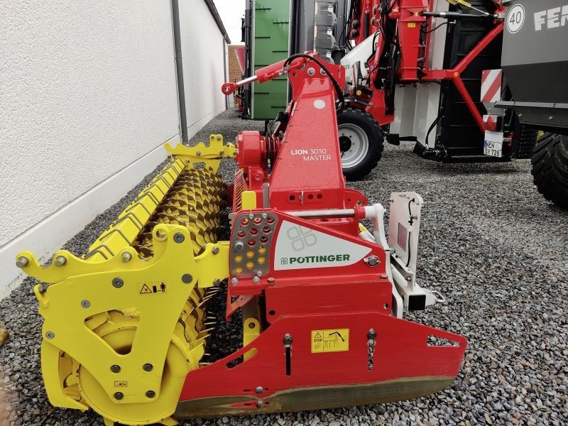 Pöttinger LION 3030 MASTER