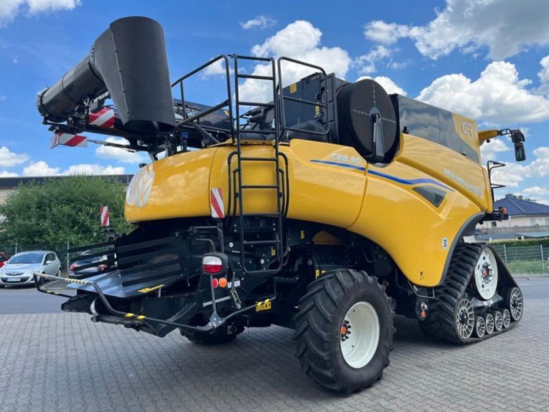 New Holland CR 8.90 Raupe