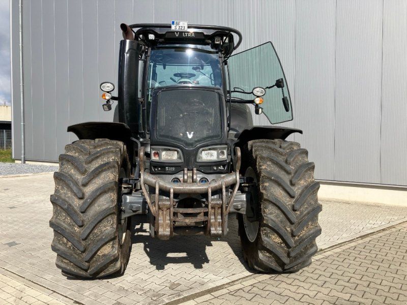 Valtra S323