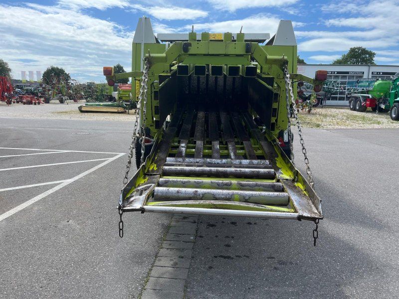 Claas Quadrant 2200 RC Tandem