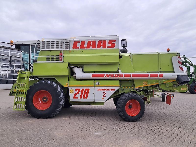Claas DOMINATOR 218 MEGA